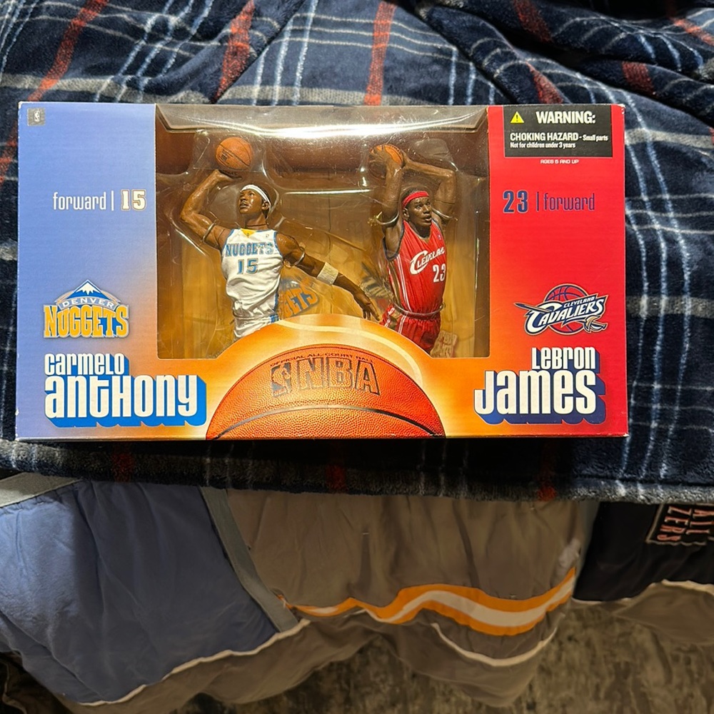 RARE Dual bobble head package. LeBron James and Carmelo Anthony